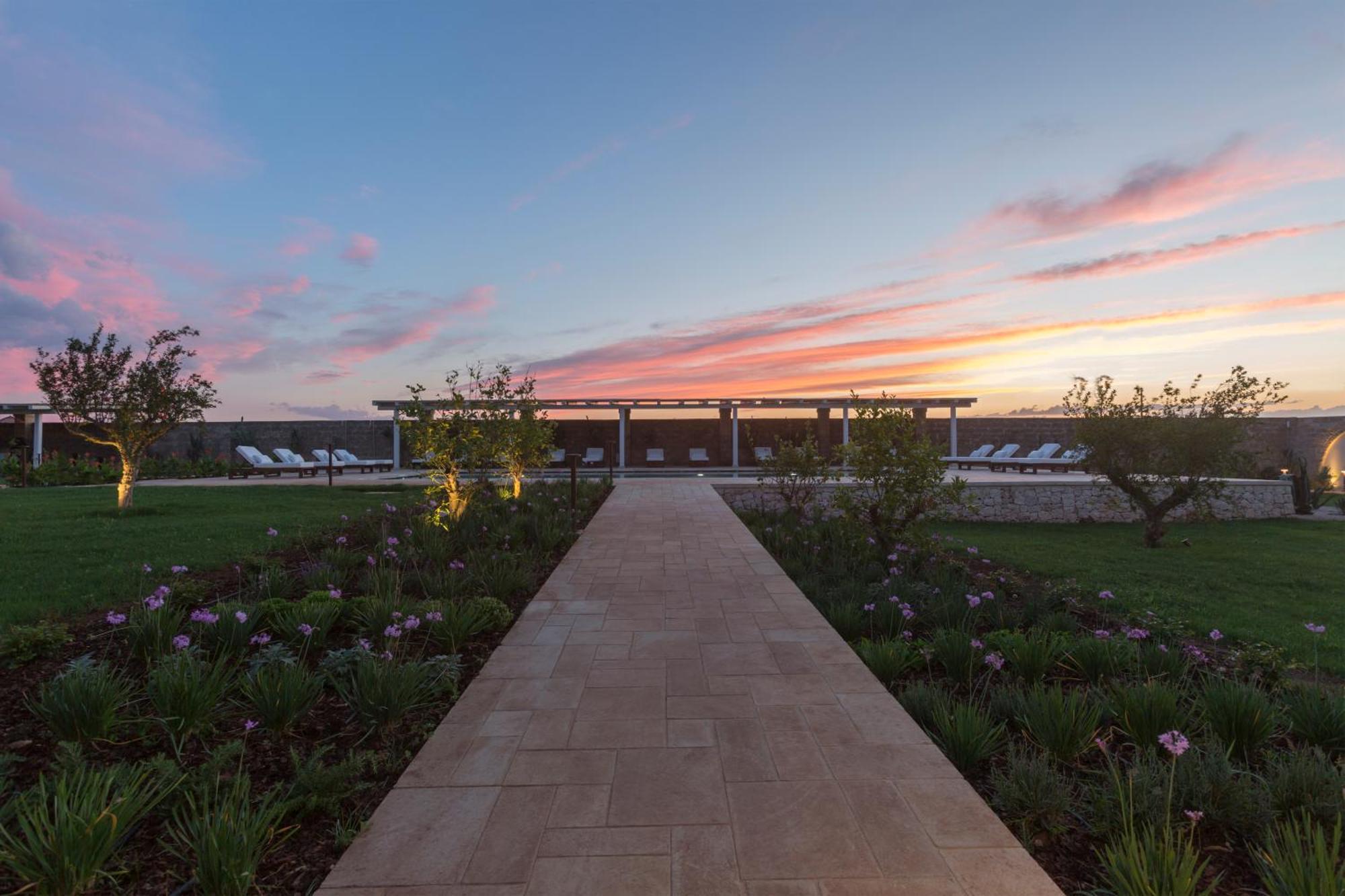 Masseria Donna Menga - The Leading Hotels Of The World Торре-Лапілло Екстер'єр фото